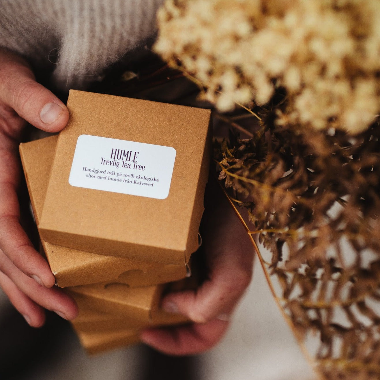 KAMPANJ: HUMLE Pälsklingstvål  0,6 hg - Köp 2 förpackningar à 8 tvålar – få 1 förpackning gratis! 🎁